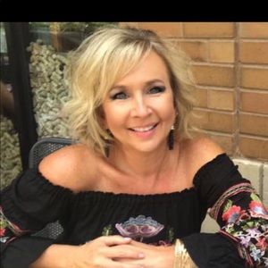 Meet your Posher, Priscilla